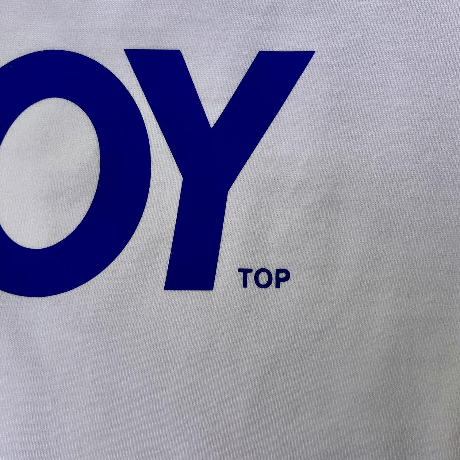 "GAYBOY" Balts T-krekls | Rojs Rodžers - Image Art Agency